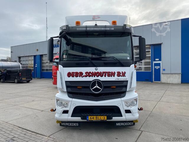 Standard-SZM Mercedes-Benz Antos 1933 / Automatic