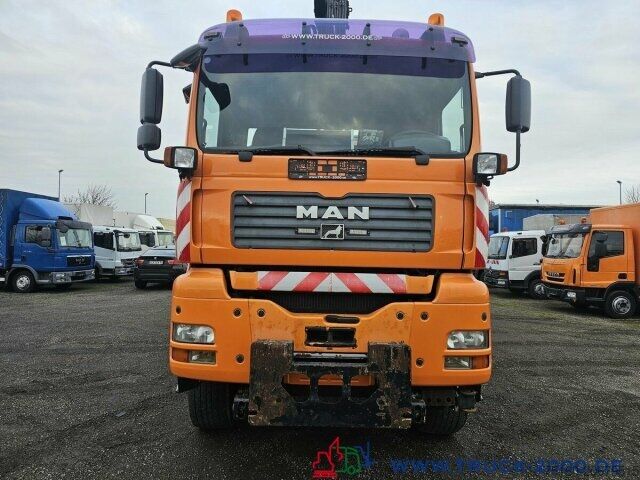 Three-sided tipper truck MAN TGA 18.310 4x4 Kran/FB -Winterdienst-Salzstreuer