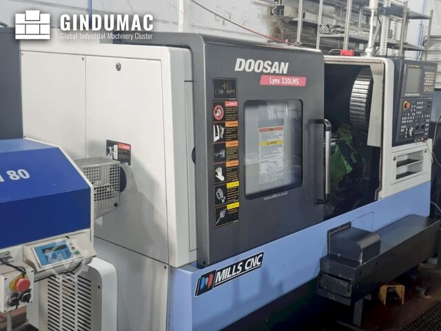 Horizontal Turning Machine DOOSAN Lynx 220 LMSA