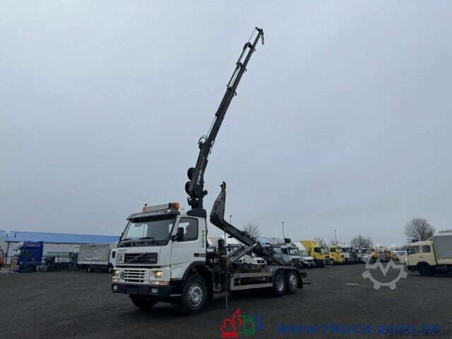 Roll-off tipper truck Volvo 340 HIAB Kran 11,9m=790kg 5+6 Steuerkreis Klima
