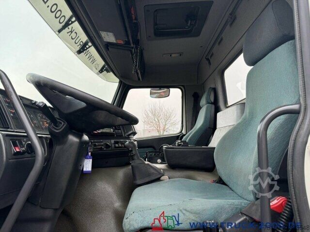 Roll-off tipper truck Volvo 340 HIAB Kran 11,9m=790kg 5+6 Steuerkreis Klima