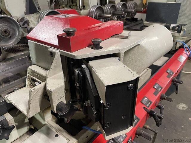 Hobel- und Kehlautomat WEINIG HYDROMAT  (8 spindle)