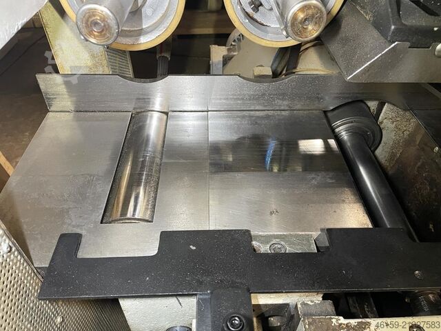 Hobel- und Kehlautomat WEINIG HYDROMAT  (8 spindle)