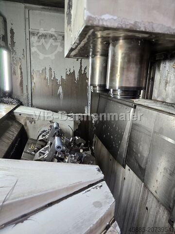 Vertikales Bearbeitungszentrum Stama MC 324 Twin