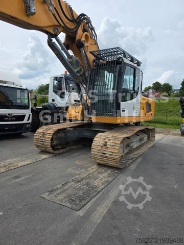 Chain excavator LIEBHERR R 924 SLC / SW 48 Likufix / Verstellausleger