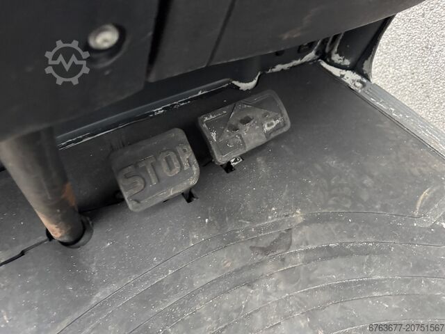 Linde H25T-02 Triplo 550 Freihub / Seitenschub / Gabelversteller LPG 2013 LINDE H25T-02 Triplo 550 Freelift / Sideshift / Vorkversteller LPG 2013