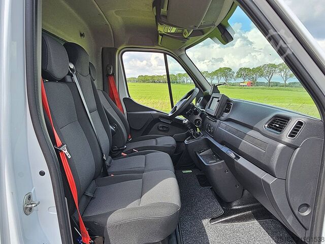 Suitcase RENAULT MASTER 2.3 Bakwagen Laadklep!