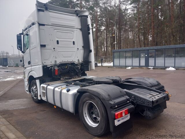 Standard tractor unit Mercedes-Benz Actros 1845 LS Big Space
