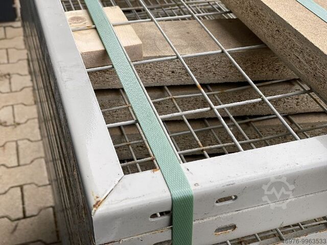 Rear panel grille 1200 x 1100 mm/ Materialfarbe: ähnl. beige/ Maschenweite außen 93x53mm