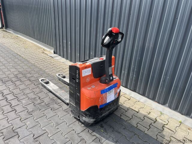 Electric Pallet Truck BT LWE140