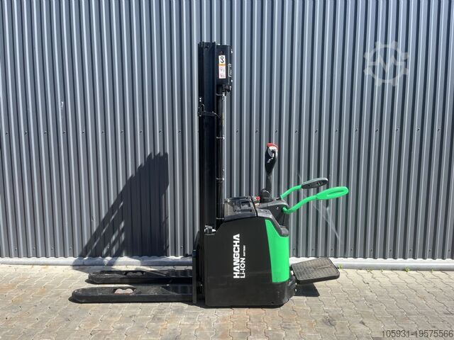 Stand-on stacker Hangcha CDD16