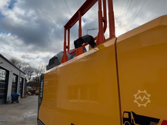 Chain excavator VOLVO EC 220 EL SW hydr. 180 Grad Kamera Klima LED TOP