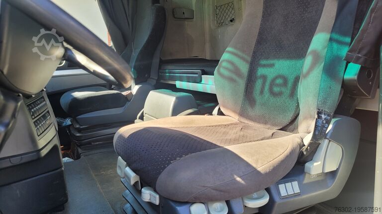 Volume truck tractor MAN 18.440 XXL Mega 2 Tank