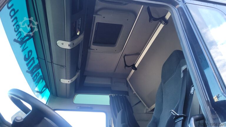 Volume truck tractor MAN 18.440 XXL Mega 2 Tank