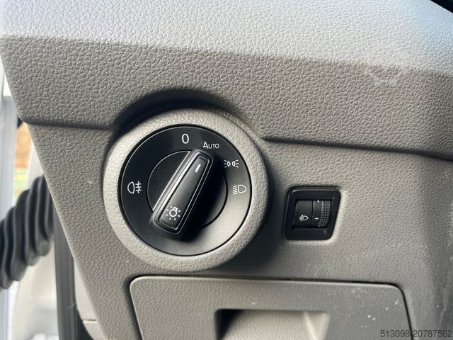 Transporter mit Kipper VOLKSWAGEN T6.1 2.0 TDI 3X SEITENKIPPER DSG SHZ AHK 1.HAND