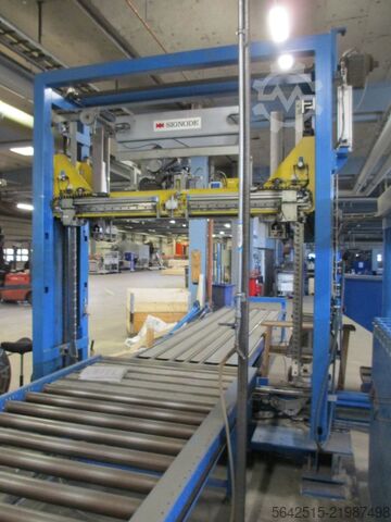 Packaging film wrapper with banding Octomeca OY 