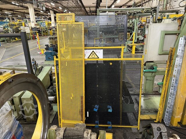 Reifenaufbaumaschine mit (3) Heißmesser GoodYear S.A. Formenbauwerk BRC III R1 E84