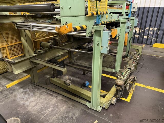 Reifenaufbaumaschine mit (3) Heißmesser GoodYear S.A. Formenbauwerk BRC III R1 E84
