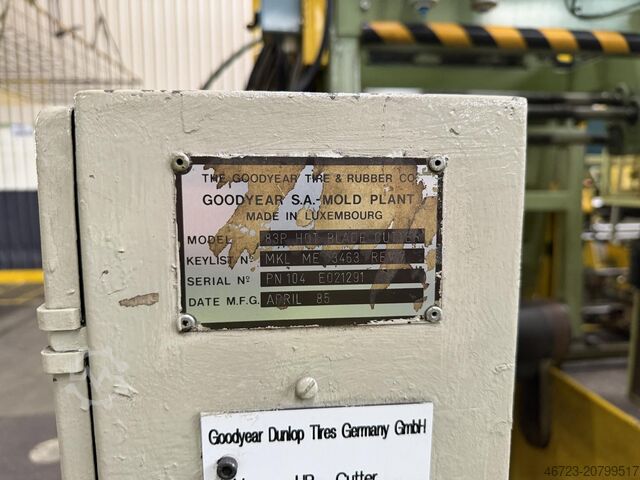 Reifenaufbaumaschine mit (3) Heißmesser GoodYear S.A. Formenbauwerk BRC III R1 E84
