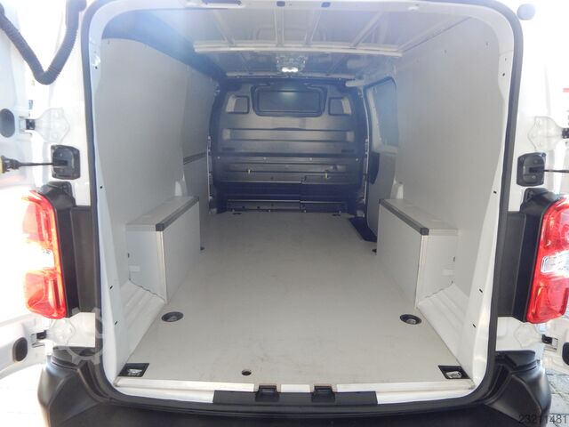 Panel van with extra-long wheelbase XL long Peugeot Lang L3 Standheizung Kamera uvm. Expert Led-Scheinwerfer Anhängerkupplung