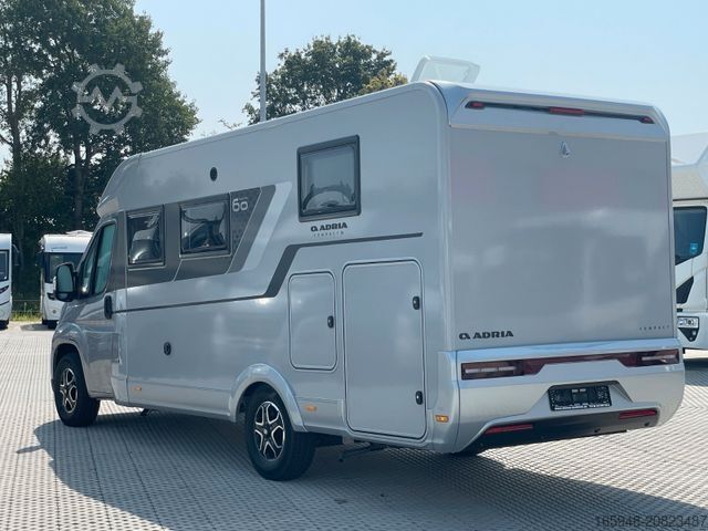 Teilintegriertes Wohnmobil ADRIA Compact 60Y DL JUBILEE *Bestand*Assistenten*