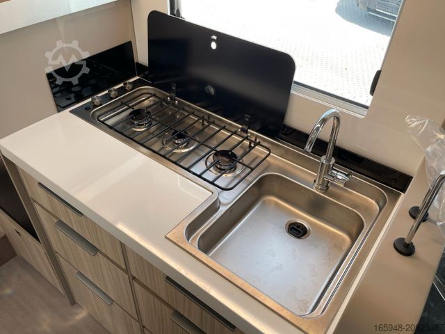 Teilintegriertes Wohnmobil ADRIA Compact 60Y DL JUBILEE *Bestand*Assistenten*