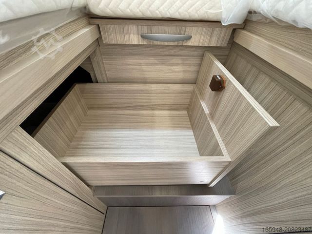 Teilintegriertes Wohnmobil ADRIA Compact 60Y DL JUBILEE *Bestand*Assistenten*