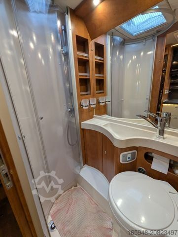 Teilintegriertes Wohnmobil CARTHAGO C-Tourer T 143 "Tankflaschen"auf autark getrimmt