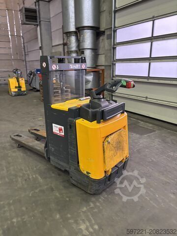 Pallet Stackers Jungheinrich ERD 220