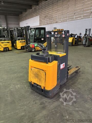 Pallet Stackers Jungheinrich ERD 220
