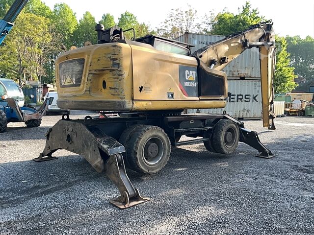 Material Handling Excavator Caterpillar MH3024