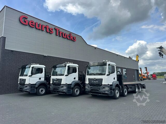 Car carrier van MAN TGS 35.520 8X2 OPRIJWAGEN/MACHINE TRANSPORTER/P...