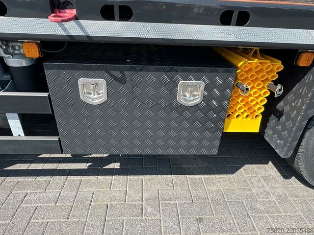 Car carrier van MAN TGS 35.520 8X2 OPRIJWAGEN/MACHINE TRANSPORTER/P...
