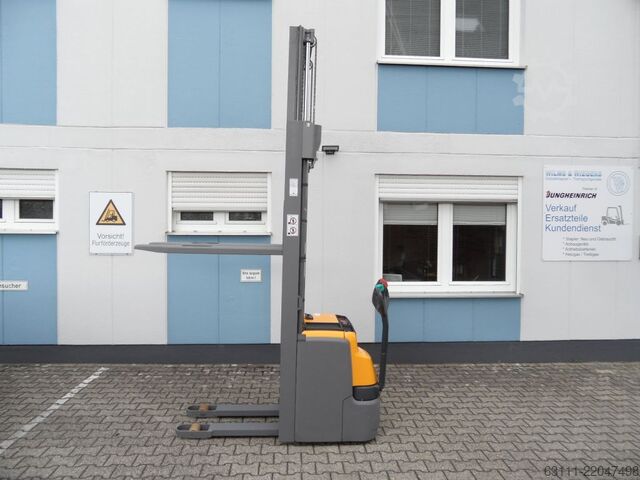 High Lift stacker Jungheinrich EJC 214 - 553 Stunden - E-Lenkung