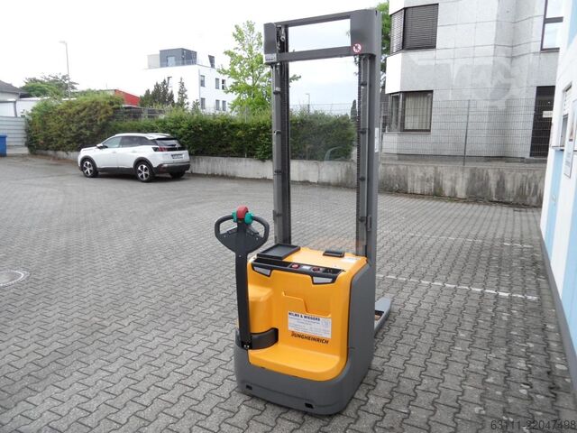 High Lift stacker Jungheinrich EJC 214 - 553 Stunden - E-Lenkung