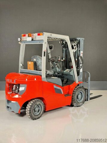 Diesel front loader Heli CPCD25-G3 Diesel 2,5t 4,7m Triplex KUBOTA Garantie