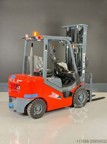 Diesel front loader Heli CPCD30-H3 - Diesel - 3t 6m Triplex KUBOTA Garantie