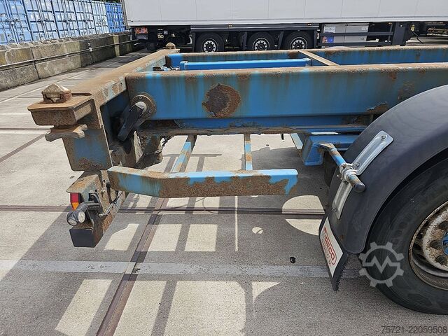 Container transportation RENDERS CHASSIS PORTMASTER