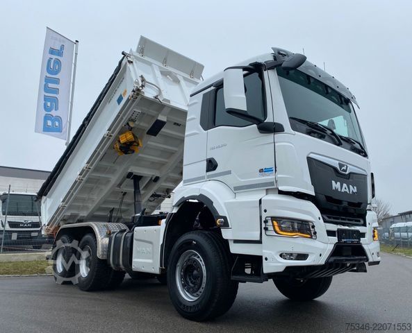 Three-sided tipper truck MAN TGS/26.510/6x4 BL/Bordmatik/Retarder/90to/82 tkm