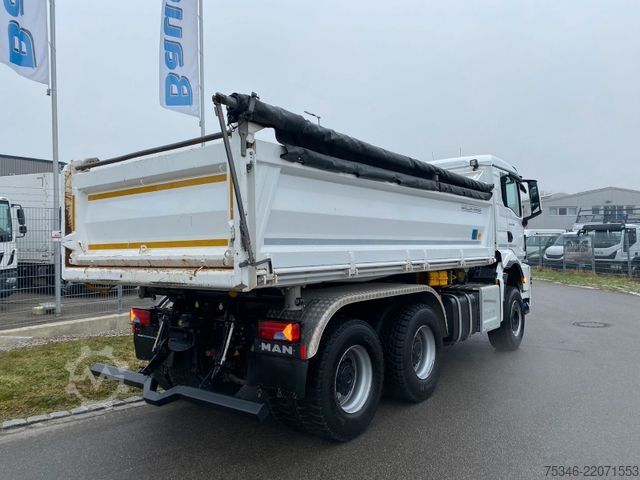 Three-sided tipper truck MAN TGS/26.510/6x4 BL/Bordmatik/Retarder/90to/82 tkm