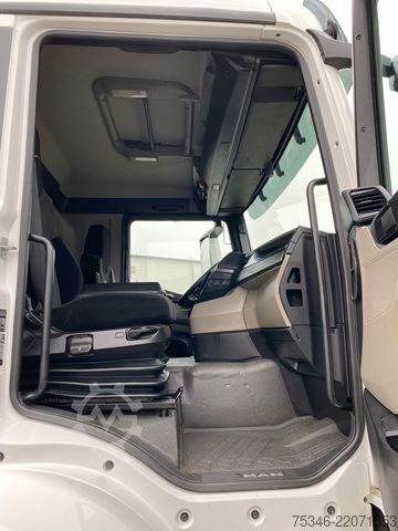 Three-sided tipper truck MAN TGS/26.510/6x4 BL/Bordmatik/Retarder/90to/82 tkm