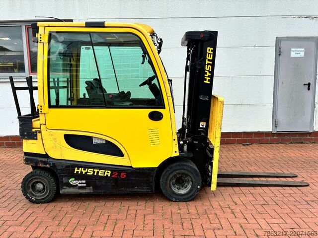 Electric 4-wheel forklift Hyster J 2.5 XN
