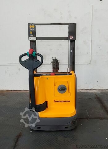 Pallet Stackers Jungheinrich EJC 112 LI ION 2.5m/ free lift/ 2051h