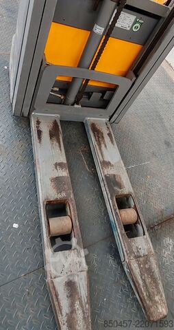Pallet Stackers Jungheinrich EJC 112 LI ION 2.5m/ free lift/ 2051h