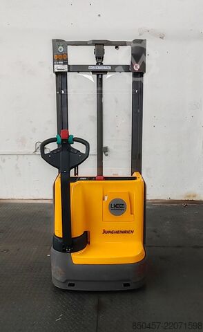 Pallet Stackers Jungheinrich EJC 112 LI ION 3.2m/ 698h/ 2020y