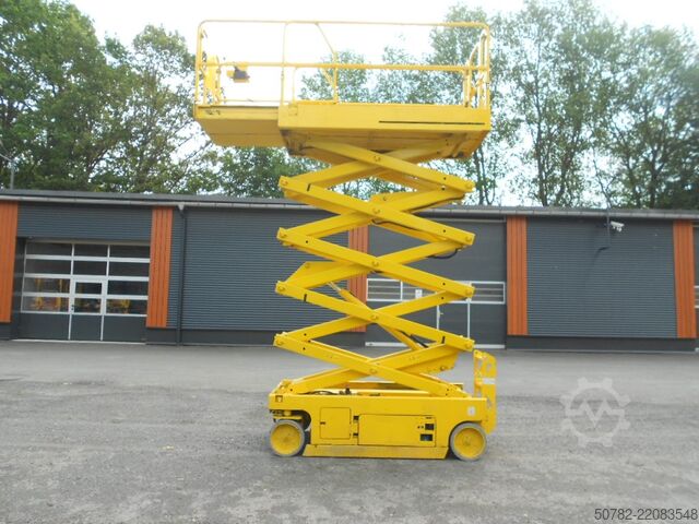 Scherenhebebühne Genie GS 3246