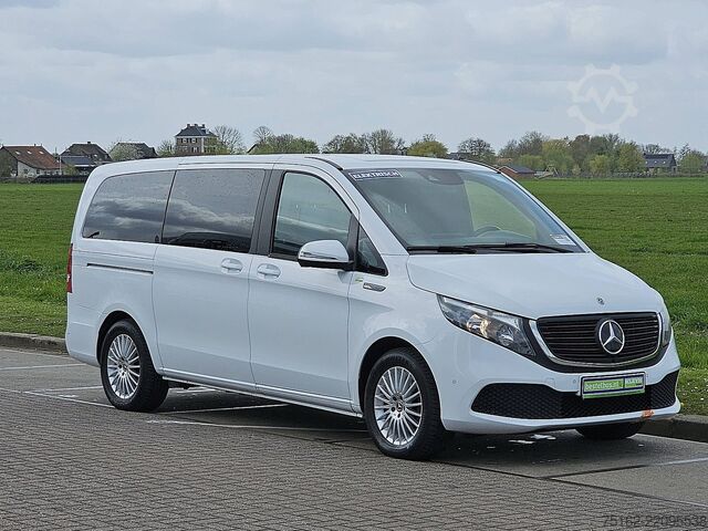 Passenger transportation MERCEDES-BENZ EQV 300 5 + 2 Zits Rolstoel!