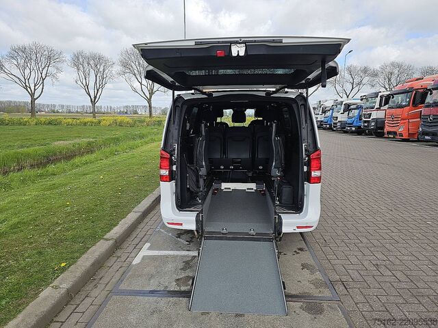 Passenger transportation MERCEDES-BENZ EQV 300 5 + 2 Zits Rolstoel!