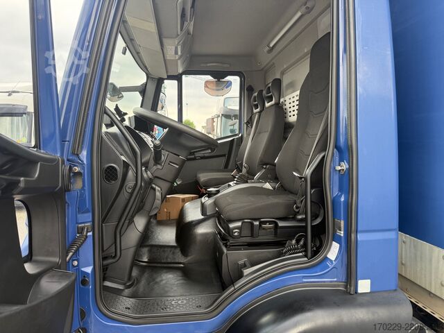 Truck with flatbed and tail lift Iveco eurocargo 160-250