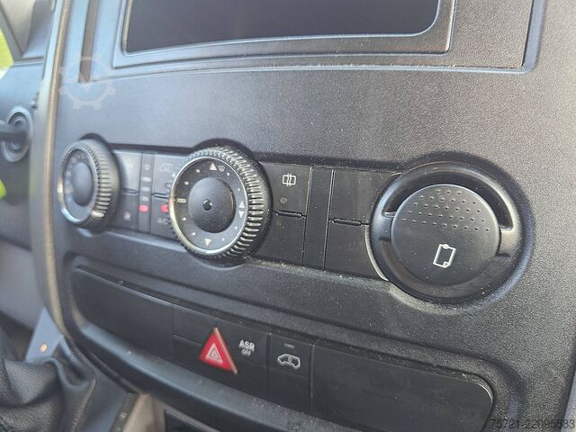 Reefer van MERCEDES-BENZ SPRINTER 516 frigo automaat ac